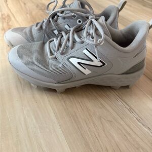 New Balance Gray Baseball cleats